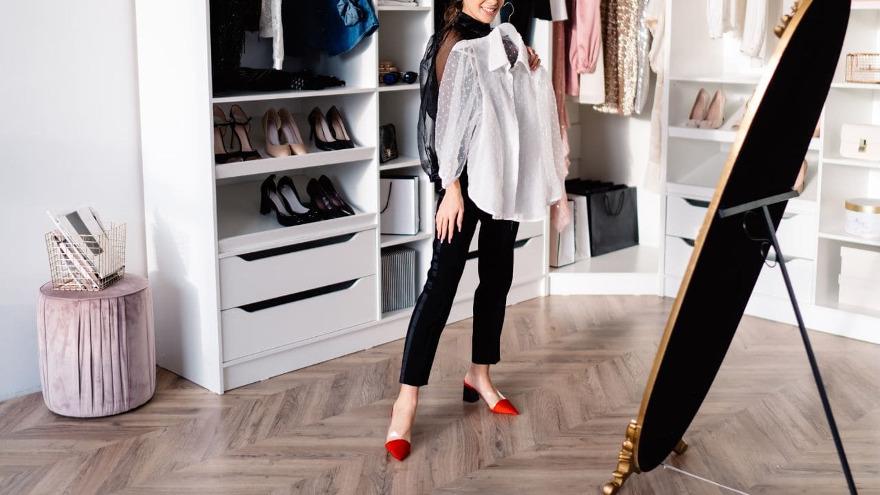 骨格カジュアルの特徴や似合うコーデは？芸能人でいうと誰？